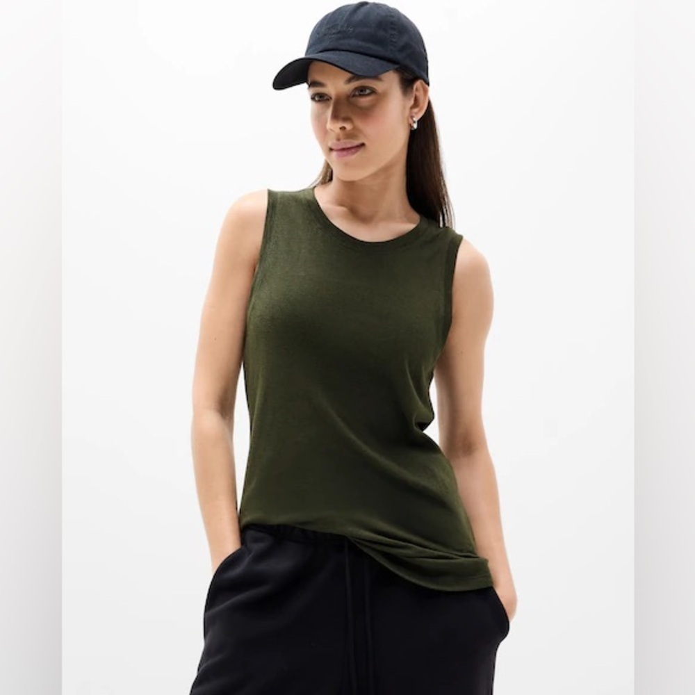 EUC WOMENS LARGE ATHLETA TANKTOP